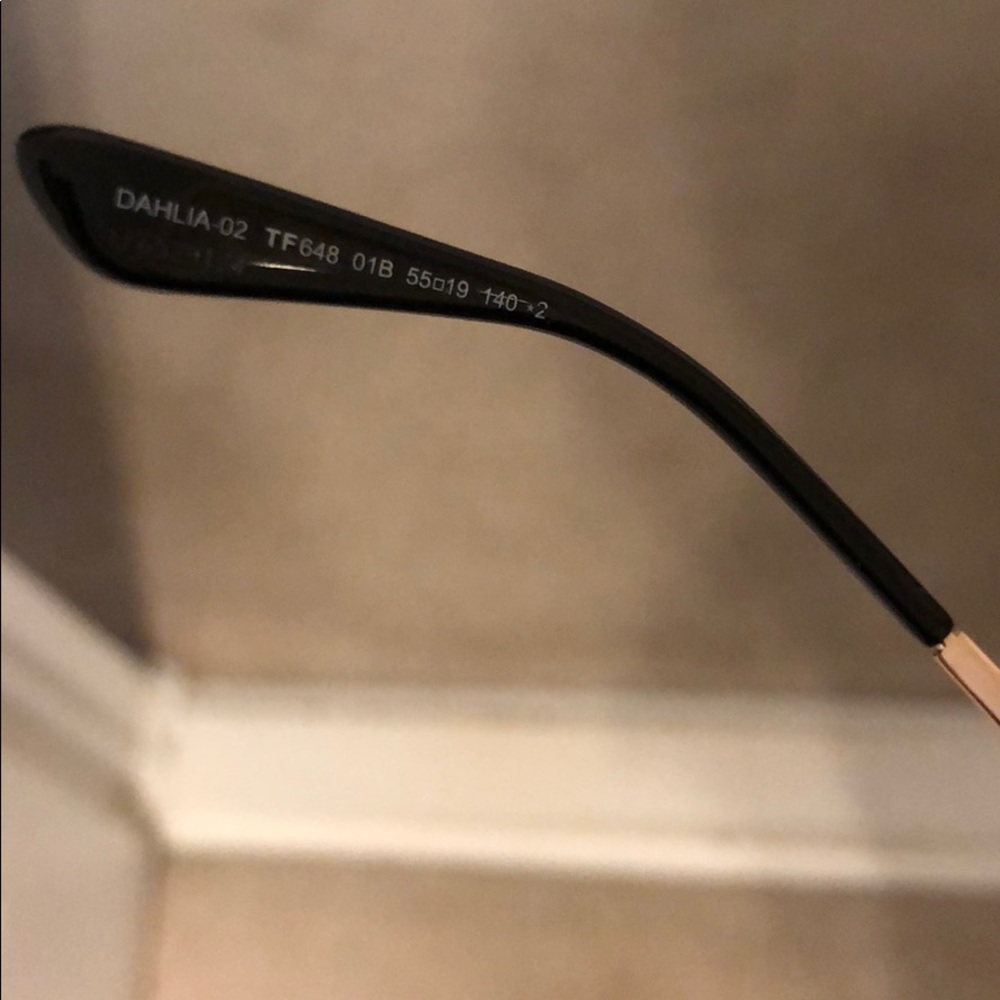 ☀️ 💯 % TOM FORD Authentic WOMENS SUNGLASSE… - Picture 6 of 6